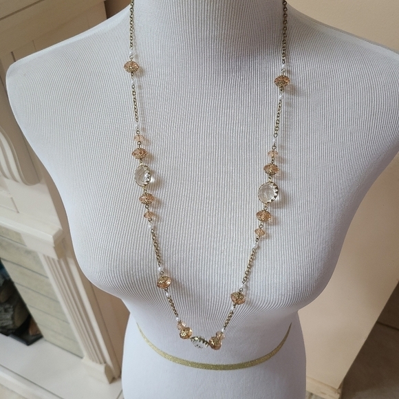 Jewelry - Goldtone necklace